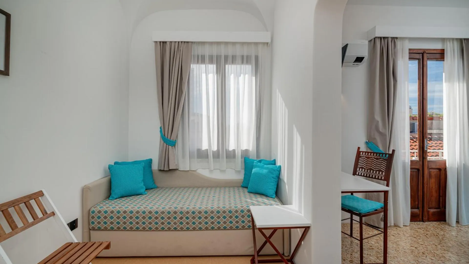 Guest house Sorella Luna Room Boutique, Centro Di Olbia