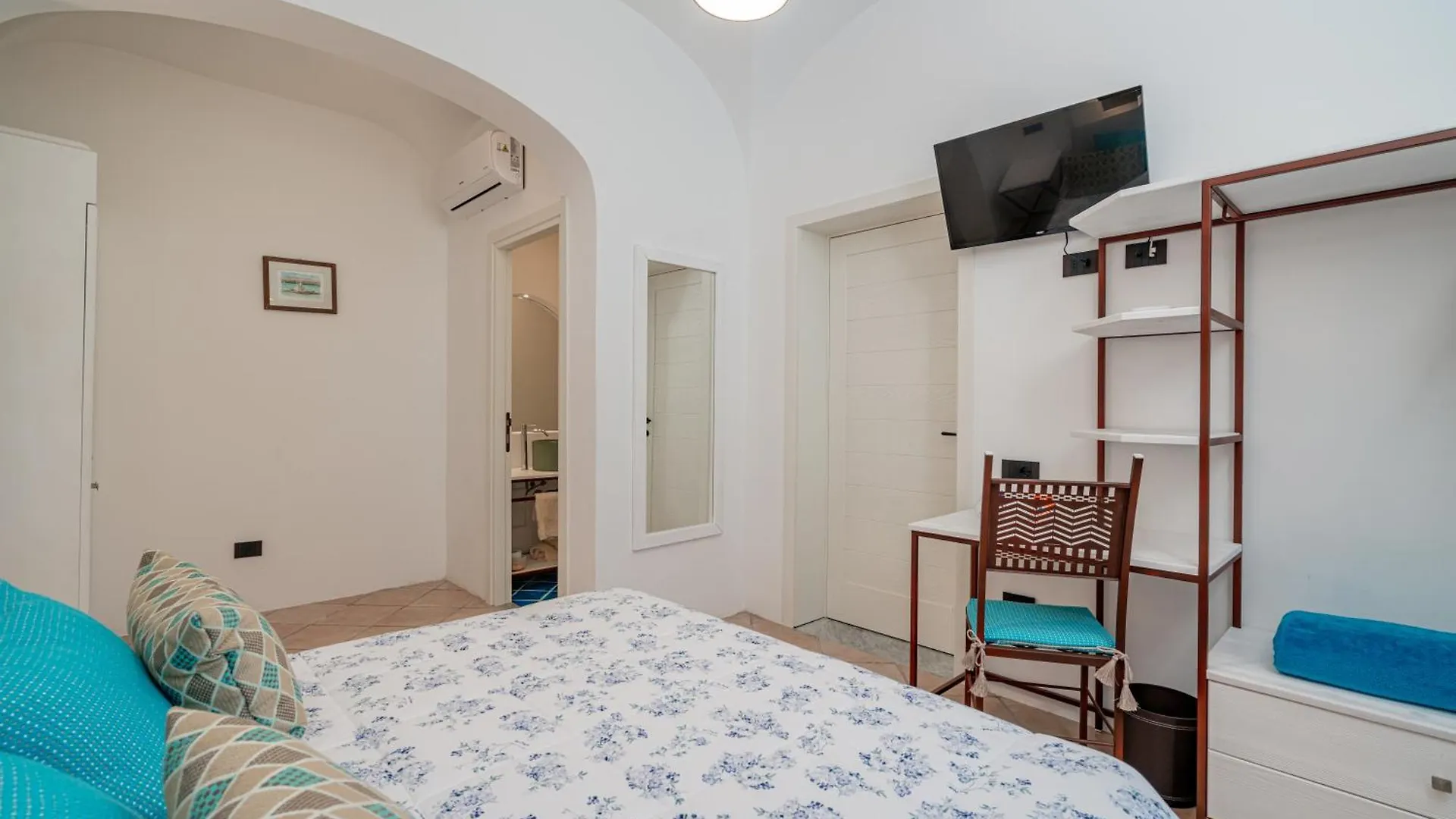 Sorella Luna Room Boutique, Centro Di Olbia Guest house