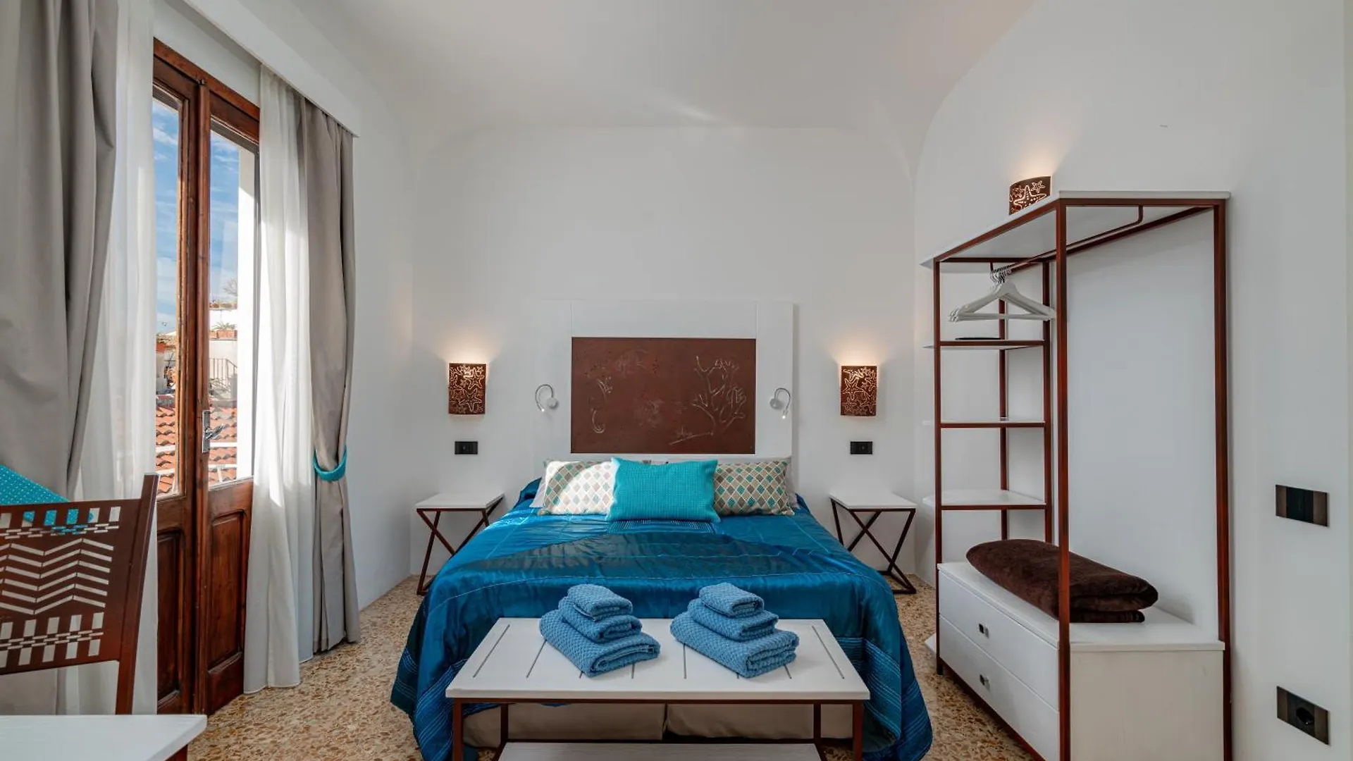 Sorella Luna Room Boutique, Centro Di Olbia 0*,